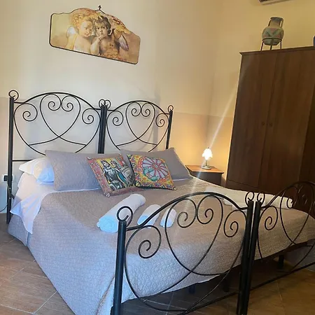 Bed And Relax-il Maniero Bed & Breakfast