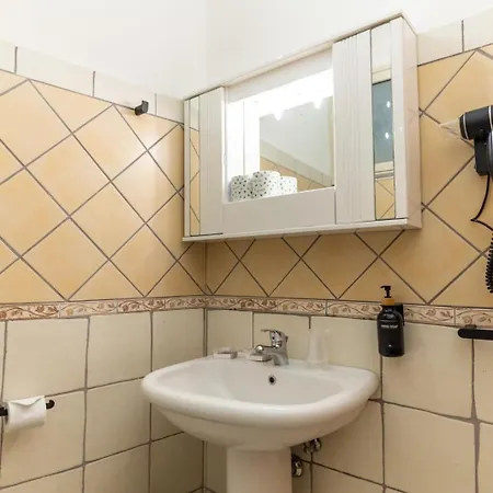 Bed And Relax-il Maniero فندق مبيت وإفطار كالاتابيانو