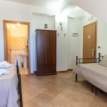 Bed And Relax-il Maniero فندق مبيت وإفطار كالاتابيانو